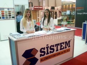 servis hostesi 453